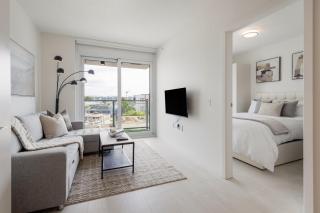 Stylish 2BR Retreat with Parking and Gym in Olympic Village - 0