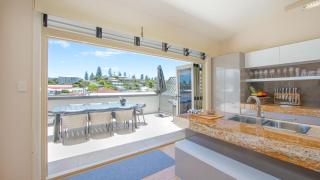 Sky Quay 8 Penthouse in the heart of town - 8