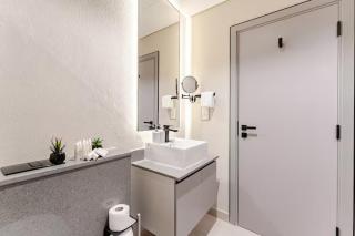 Studio I MAG 980 I Just Opened - 3