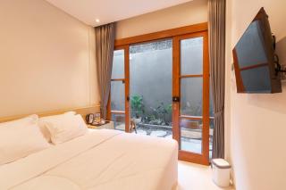 AA Inn Kuta Beach - 2