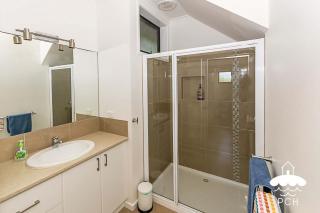 37 Oceanview Pde - Stay 5 Nights PAY 4 - Jan 1-22 - 1