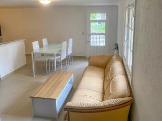 Garden, pool and 15 mins walk to village - 6
