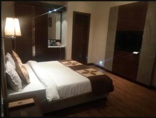 Hotel Golden Palm - 2