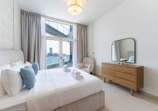 Luxury 1 Bedroom in Azizi Mina - 3