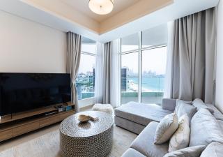 Luxury 1 Bedroom in Azizi Mina - 9