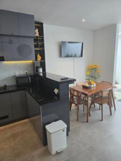 Sunflower Bali Villa 3BR Legian Double Six Beach - 1