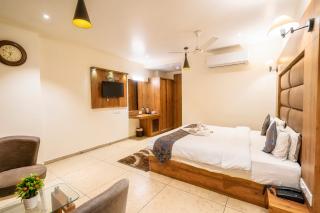 Hotel Bhabha - Rajkot - 8