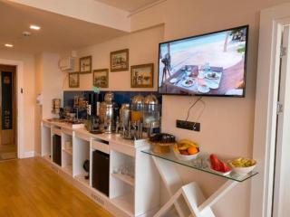 Sunny Sea View Aparthotel in Orbi City Batumi - Batumi - 9