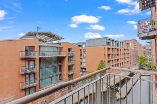 Cosy 2 BR - Central Bham - Ensuite - Canal view - Birmingham - 0