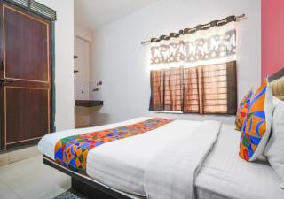 Hotel Royal Palace - Indore - 1