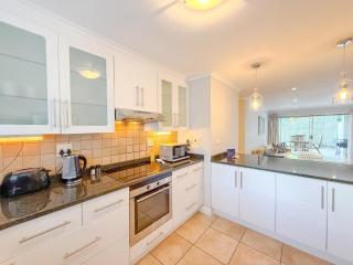 Kloof Gardens: Pool Braai with Lagoon Views - Knysna - 8