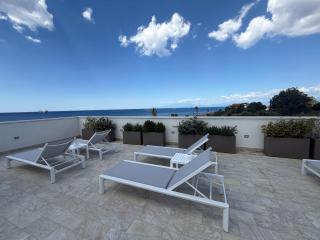 SunBeach 44 - Skyview B&B - 9