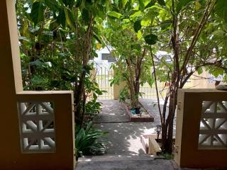 Mahogany Getaway - Herbal Healing US Virgin Islands - - 2