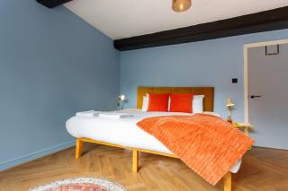 Chic Chester Stay, 2 Beds with City Views - Chester - 2