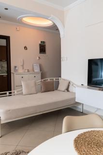 Arya Guesthouse - Poligiros - 6