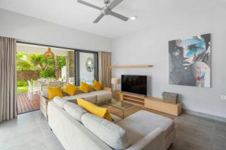 Luxury private Villa - 2 minutes walk to the beach - 5