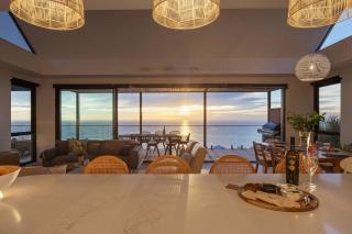 Azure Horizon Heated Pool with Stunning View - Mount Martha - 3