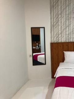 Hotel Sanrina Kuta Bali - 2