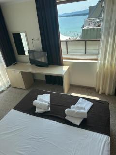 La Piazza Primorsko Rooms & Apartments - 1