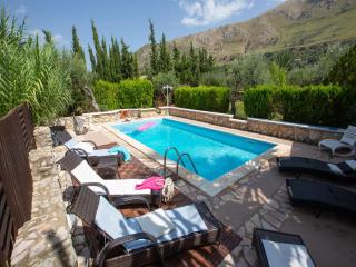 Stunning Villa in Contrada Sarmuci with Pool - 5