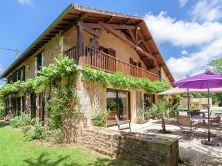 Spacious farmhouse with private heated pool in a rustic garden - 4