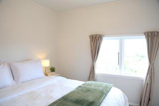 Skyline Urban - Entire Apartment with View, Parking, Netflix, and Nespresso - 5