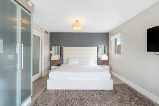 Spacious Studio with Roof Top Pool & Bar - 6