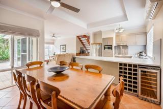Seaside Serenity Villa - Spacious Dunsborough Stay - Dunsborough - 7