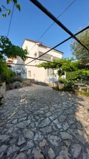 Apartments Bestak - 9
