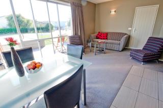 Bay Breeze Accommodation - Cooks Beach - 2