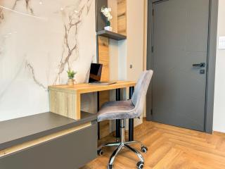 1BR Modern Apartment 6mins to City Centre with FREE Street Parking and Gym Pass - Plovdiv - 3