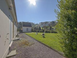Spacious holiday home in Aure sur Mer with garden - Sainte-Honorine-des-Pertes - 4