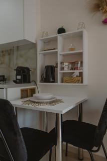 Garnet Studio Flats - 7