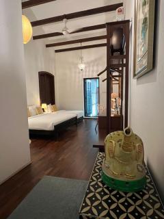 East Indies Mansion - 0