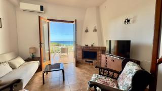 Jolinda Guest House, accogliente appartamento con 2 camere da letto, vista mare, vicino al centro di Cefalù con piscina fuori terra - 2