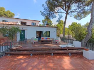 Sun & Sand Sanctuary - 2km to beach and 20km BCN! - 5