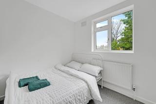 London Home with Garden and Parking near Stratford Station - Londra - 6