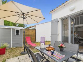 750m de la plage- Studio avec petit jardin pour 2 - 0