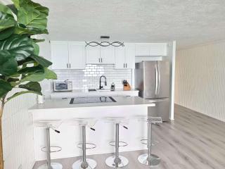 Beachfront Condo with Ocean View - Hauula - 5