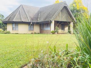 Toshi's Lodge - - 0