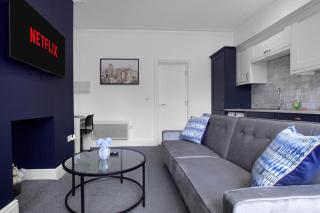 The Quayside Apartments - Central, Steps to Gloucester Quays, Parking and Smart TV - 6
