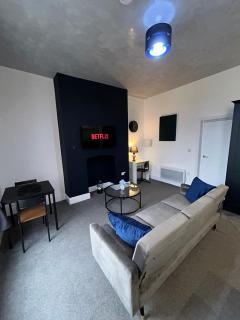 The Quayside Apartments - Central, Steps to Gloucester Quays, Parking and Smart TV - 6