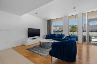 Bluewater Residence 6- Spacious Outlet - 5