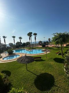 NUEVO LUJO Primera línea, playa, piscina y amanecer - 0