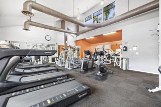 Prime Location and Stylish 1BR Apartment - Gym & Pool Access - San Diego - 6