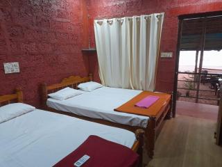 Aisiri comforts beach stay and cafe - 4
