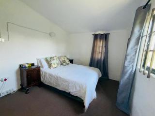 Toshi's Lodge - - 7