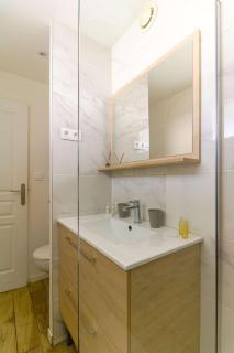 SELECT'SOHOME - Appartement rénové au coeur du centre-ville du Lavandou - A proximité des plages et commerces - GAIA - 4