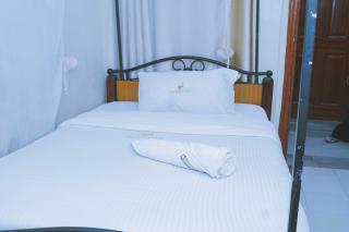 Lazarus Hotel & Accommodation - 1