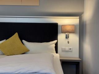 Mirage City Hotel Stuttgart Zentrum - Stuttgart - 4